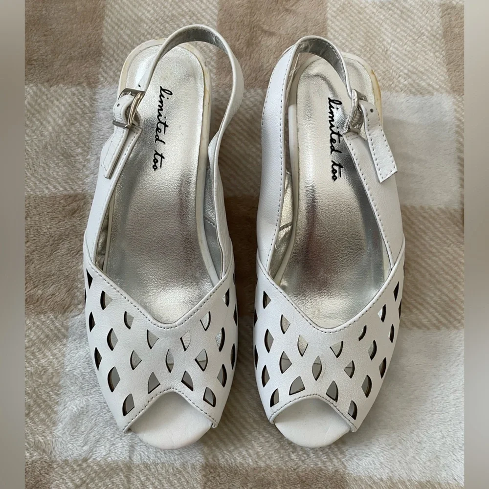 Limited Too NWT White Peep Toe Sandals size 3 Girls Wedges